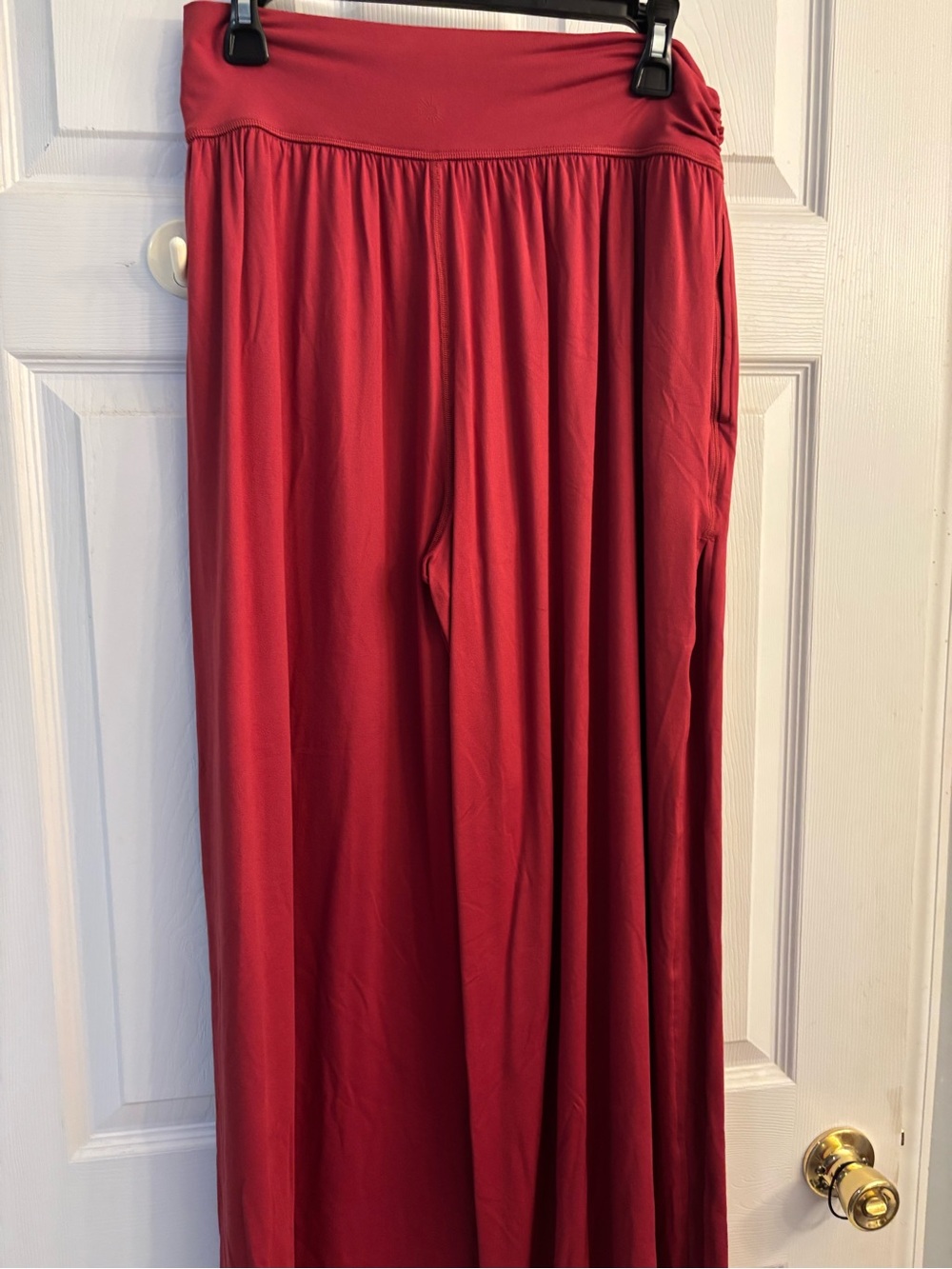 American Eagle/  Aerie  offline flowy pant- size Large;  color is Rust